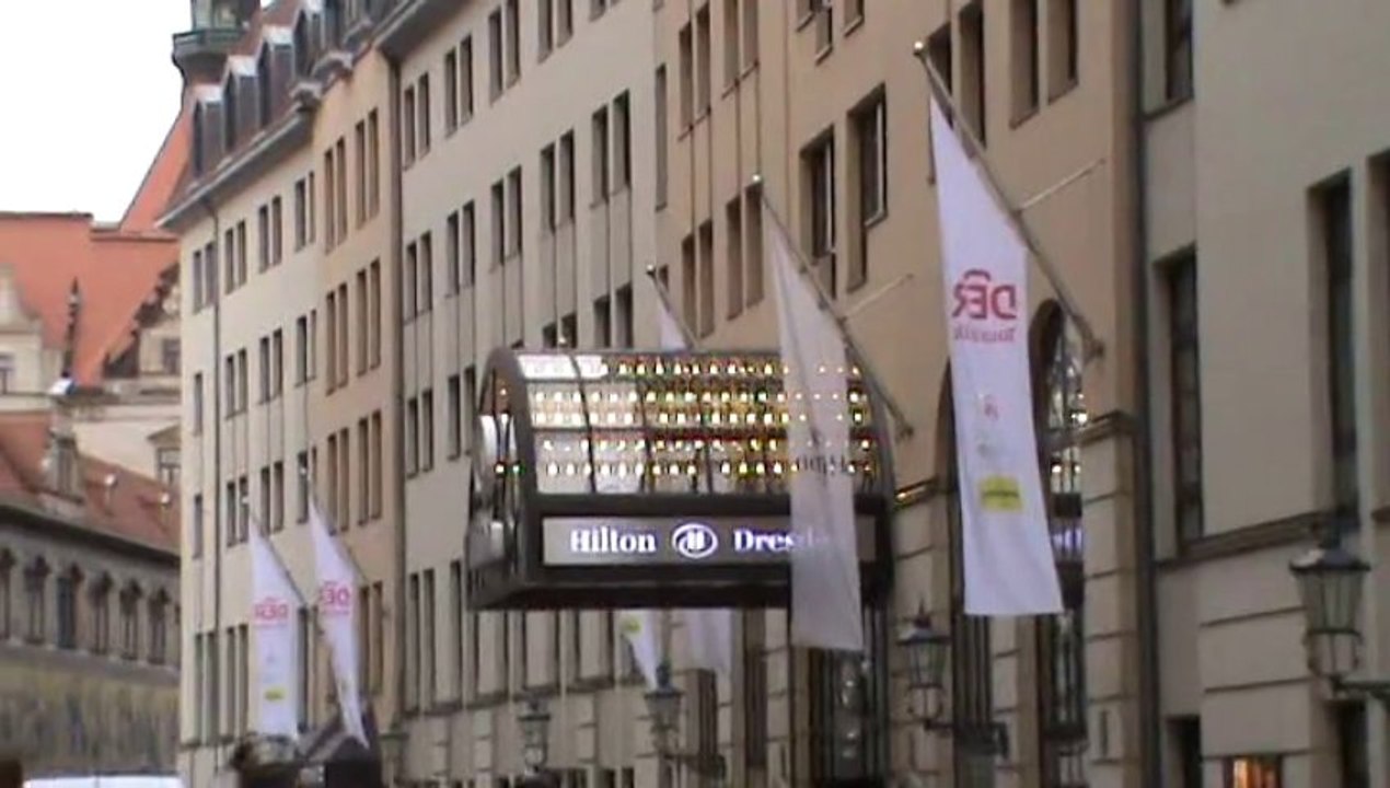 Hilton Hotel in Dresden Luxushotel direkt an der Frauenkriche Städtereise mitten in der Stadt Shopping sehr gut möglich