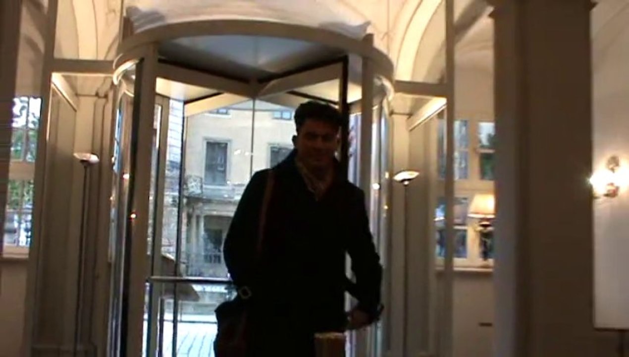 Dresden Luxushotel Taschenbergpalais Cafe Seiteneingang Halle Kempinski von aussen Dresden Sachsen Staedtereise Luxushotel Semperoper Onlinebuchung im Reisebüro Fella Hammelburg @ http://vip-reisen.de Tel. 09732-2600 Email info@fella.de ab 18.30