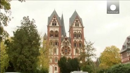 Cade l'accusa di falsa testimonianza contro il vescovo 'spendaccione' di Limburgo