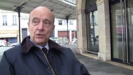 Alain Juppé balade Bordeaux