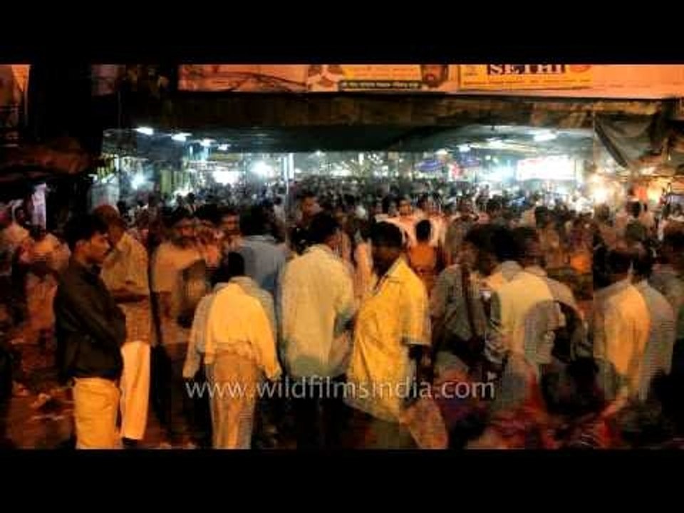 Durga Puja crowds: Kolkata in fast forward