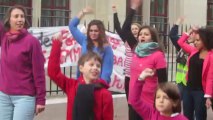 Flashmob sages femmes du belvédère et de la région . Rouen le 16/11/2013