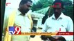 Corrupt VRO demands bribe from farmers