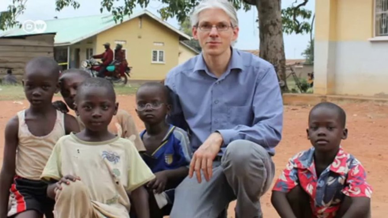 Global Brains: One Dollar Glasses | Global 3000