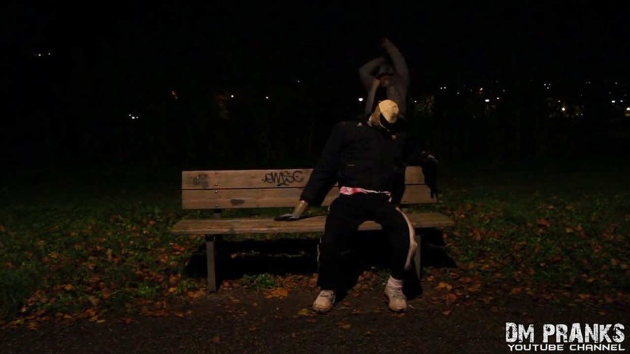 Caméra cachée de FOU - Le tueur de ZOMBIE! Terrifiant...