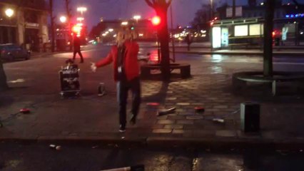 Fan sings toy disturb Cristiano Ronaldo