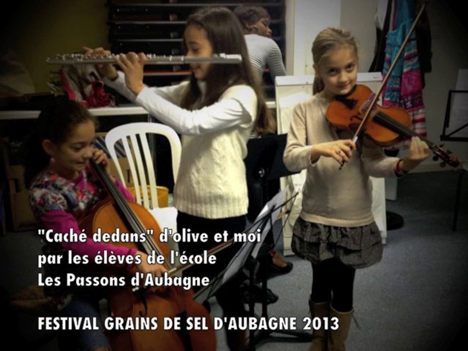 Cachées dedans d'après olive et møi (École Les Passons d'Aubagne, Festival GRAINS DE SEL)