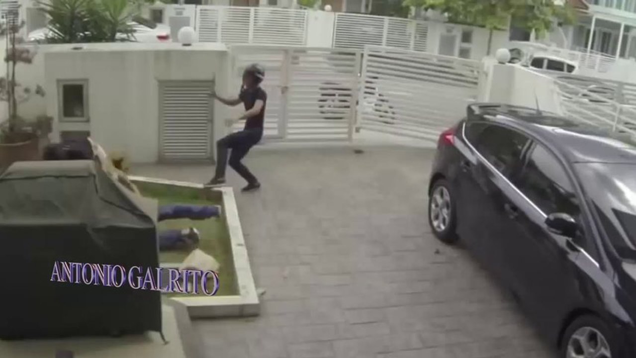 MULHER DE ARMAS