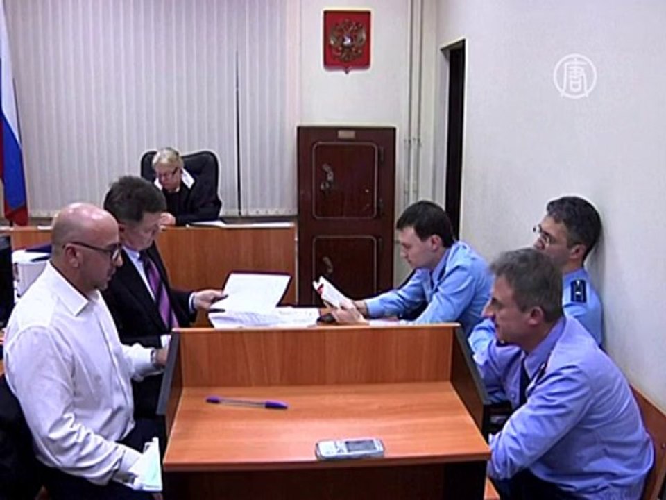 Фотографа и врача «Гринпис» освободили под залог