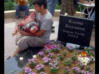 kazım-koyucu-denizde-kararti var