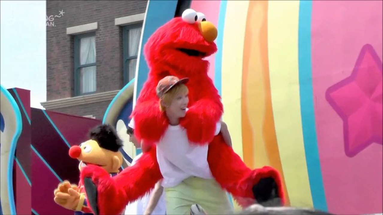 130817 일본 Summer Live 2013 in USJ.Photo session with ELMO - 진영.