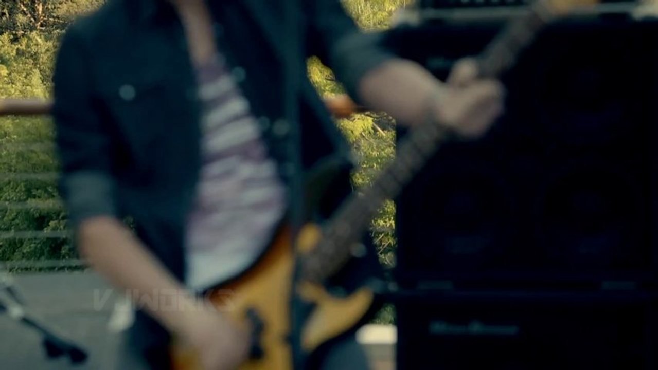 Lawson feat B.o.B - Brokenhearted (Queenie And Duke Mix)