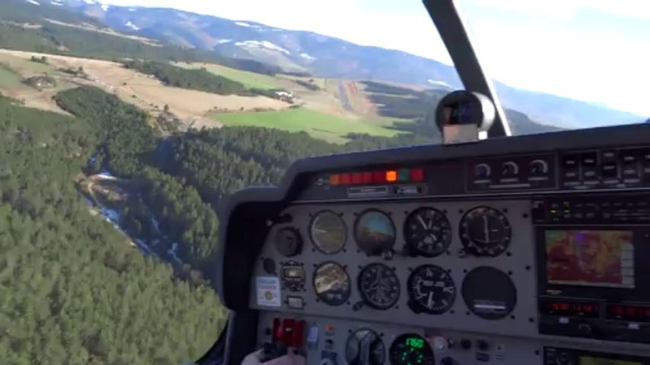 Atterrissage à Mende (LFNB) piste 13 en DR400 Ecoflyer