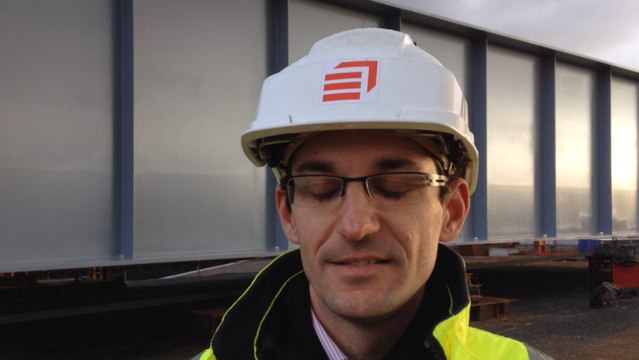 Un pont-rail au-dessus de l'A81