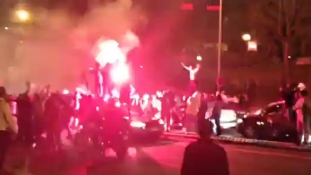 Scènes de liesse à Avignon après la victoire de l'Algérie