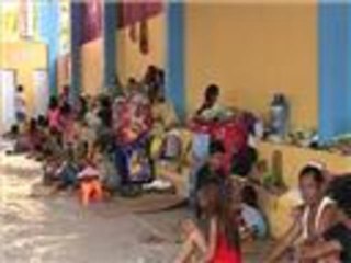 تزايد أعداد مشردي الإعصار هايان