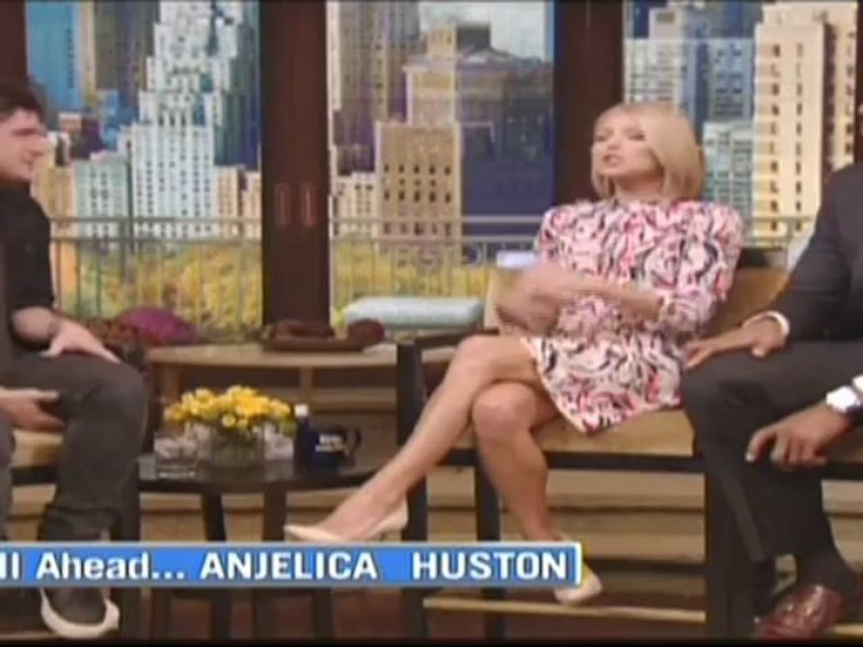 Kelly Ripa Nice Legs