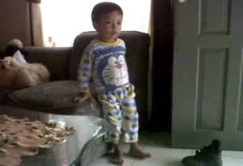 jogget Caesar si Adit