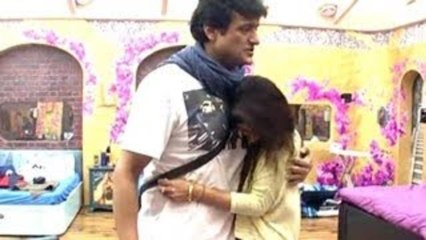 Bigg Boss 7 | Tanisha Finally Proposes Armaan Kohli?