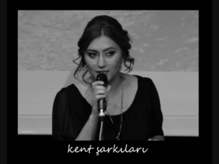 Gurbet Üzgün Demiral - En Sevgili (canlı)