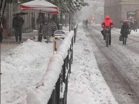 Neige: Saint-Etienne sous un blanc manteau - 20/11