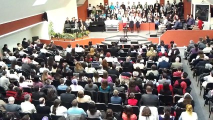 Surorile Loghin - Un psalm, un cantec de iubire