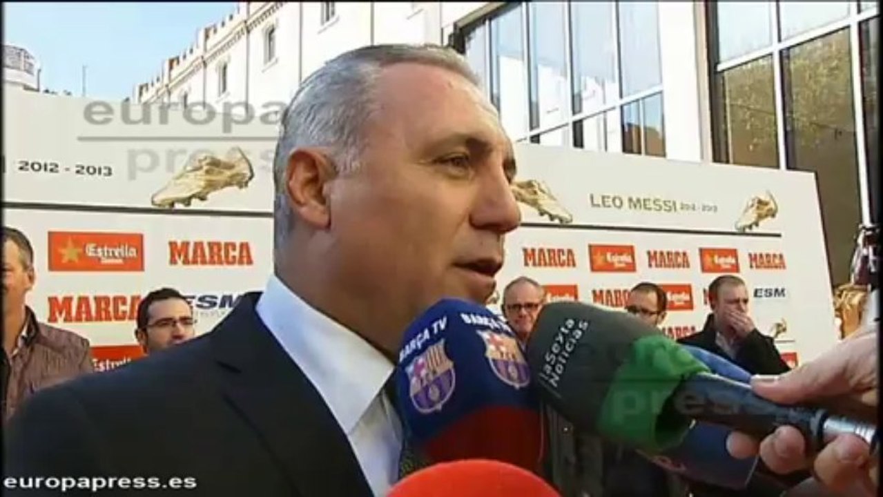 Stoichkov ve difícil que Messi gane el Balón de Oro