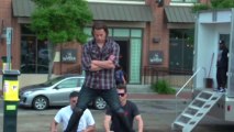 Channing Tatum Parodie Jean-Claude Van Damme dans la publicité Volvo Trucks