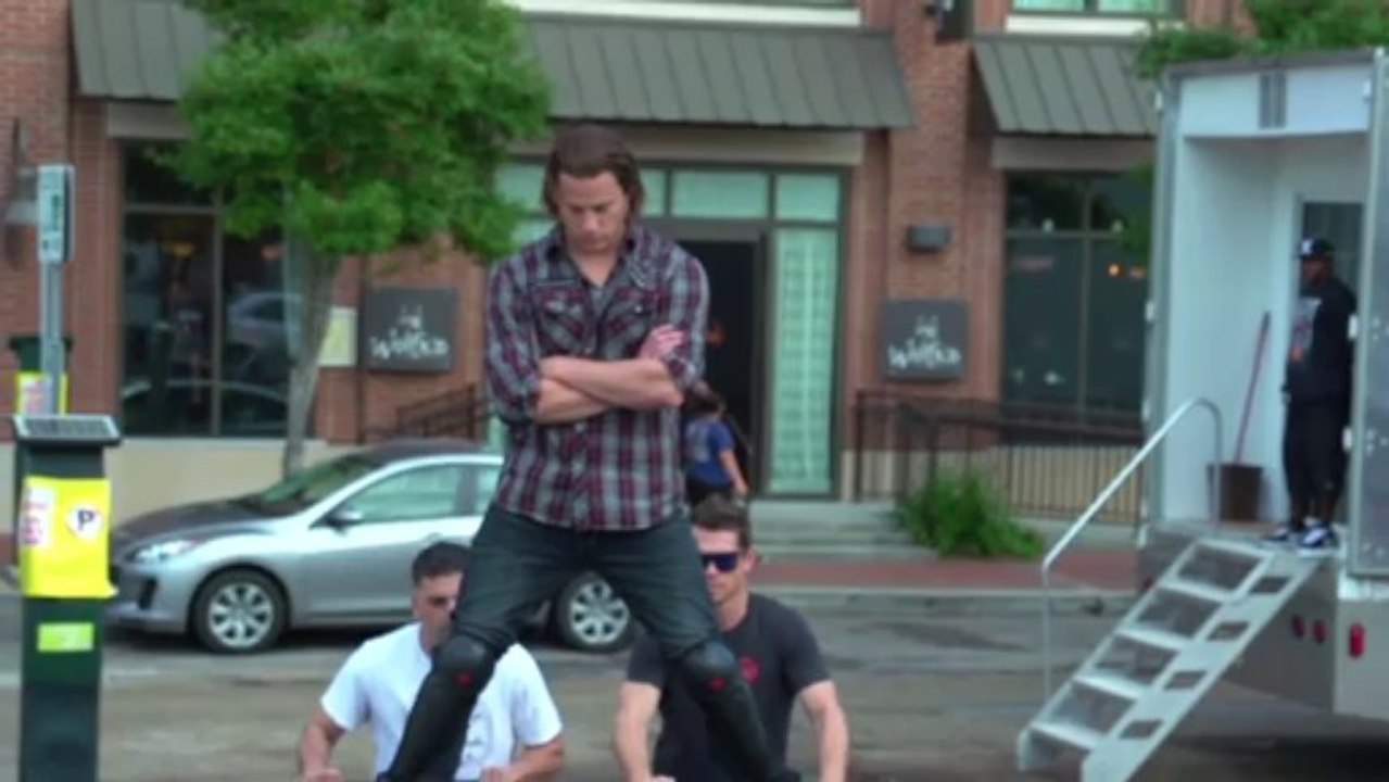 Channing Tatum Parodie Jean-Claude Van Damme dans la publicité Volvo Trucks