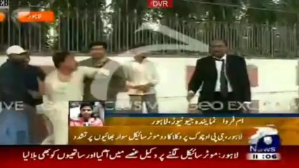 wakeelon ne do bhaiyon ki pitai kar di