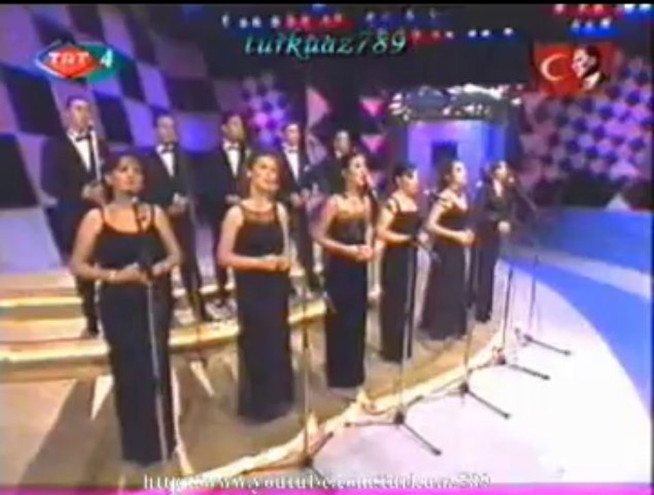 TRT TSM KORO-Gül Yüzünde Güller Solsa Ağlarım (Sen Gül)-2