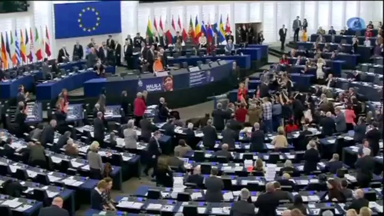 Malala recoge el premio Sájarov: "Si la juventud tiene educación, podrá cambiar el futuro"