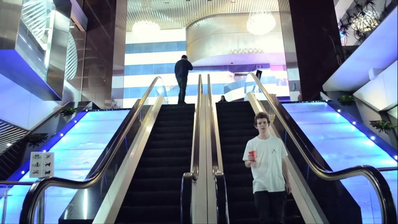 It's All Gone Pong - Beer Pong Trick Shots - YouTube [720p]