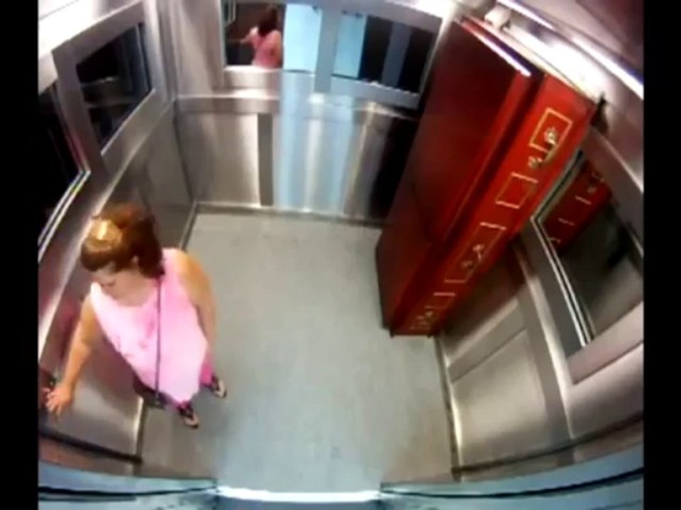 Gelmiş Geçmiş En Korkunç Kamera Şakası!