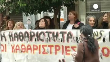 El parlamento griego debate los presupuestos de 2014 sin el acuerdo de la troika