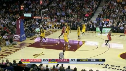 Anthony Bennett sifflé