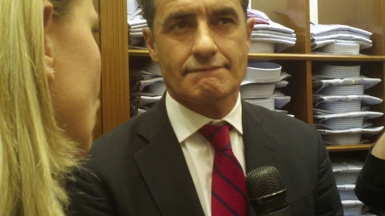 Δηλώσεις Μίτσελ στα εγκαίνια του καταστήματος "Brooks Brothers"