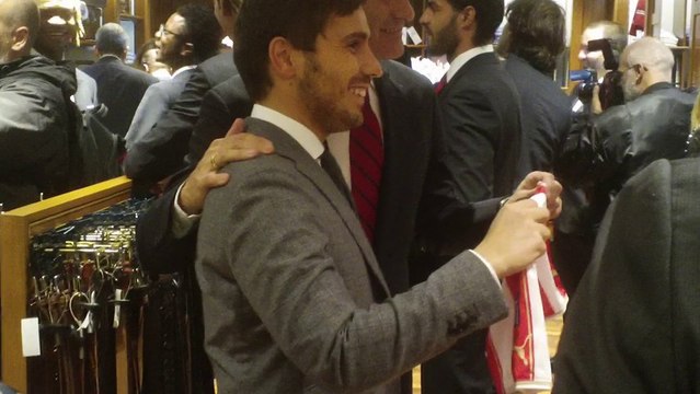 Μίτσελ και Μπονγκ στα εγκαίνια του καταστήματος Brooks Brothers στον Πειραιά