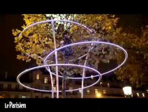 Laetitia Casta illumine les Champs-Elysées