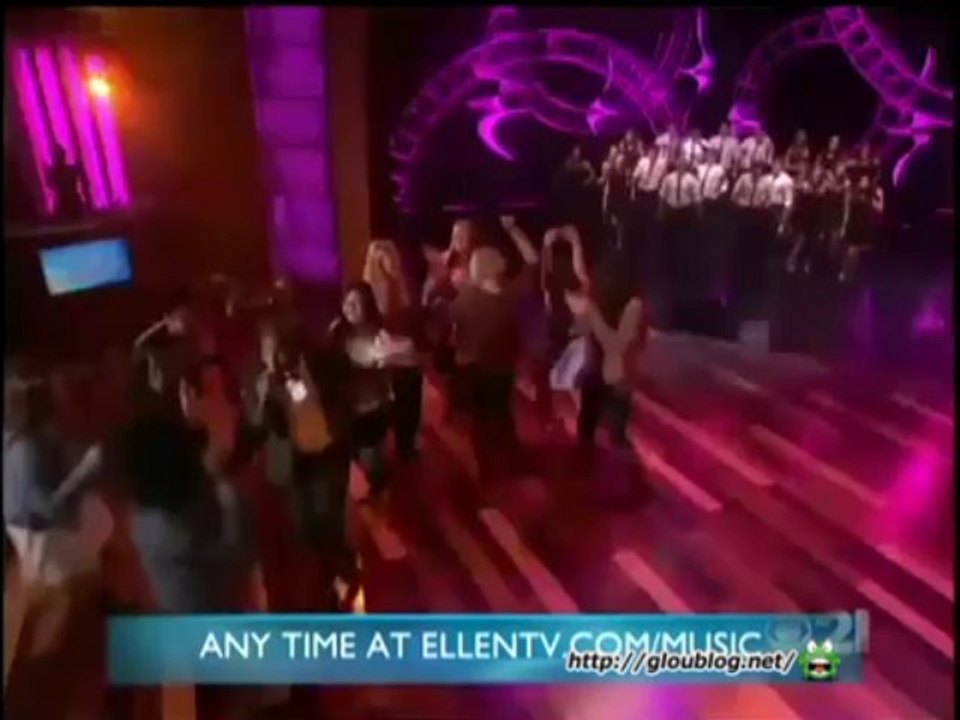 Pharrell Williams Performance Nov 21 2013