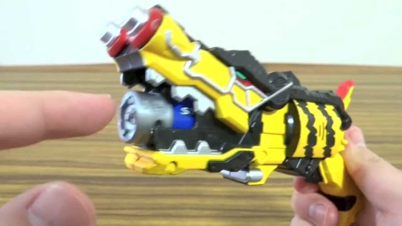 15  なりきりセット 獣電戦隊キョウリュウジャー ガブリボルバー・ガブリカリバー・ケントロスパイカー