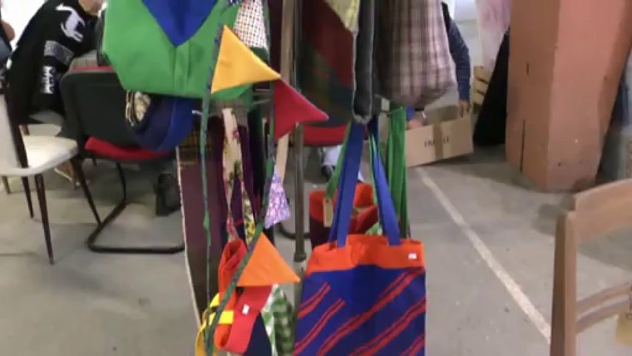 LES  W-D.D. MICHOU NEWS - 17 NOVEMBRE 2013 - LA BRADERIE DU RE-EMPLOI - DANS LE CADRE DU MOIS DE L ESS.