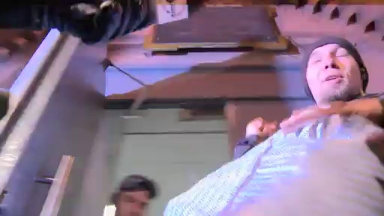 Salen de prisión miembros de Greenpeace