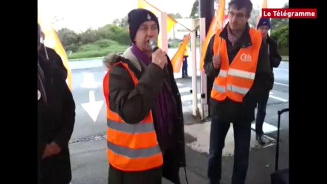 Lannion. 250 manifestants pour accueillir le patron d'Alcatel-Lucent