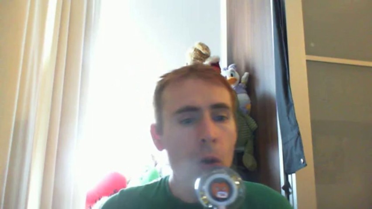 Wiwi égratigne "petite marche sur les pieds du voisin" de Giani Esposito