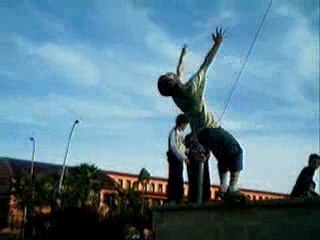 Una tarde enel Poli -Parkour y Tricks-