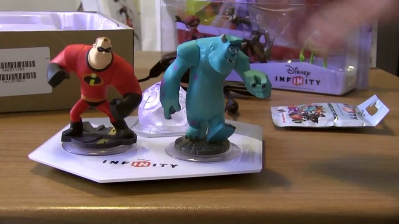 Unboxing Disney Infinity + Sidekick Pack + Cars Playset