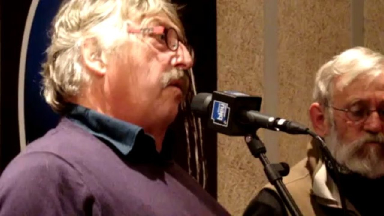 Marins du cotentin interprètent "le forban" sur France Bleu Cotentin