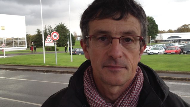 Réunion direction-salariés d'Alcatel-Lucent