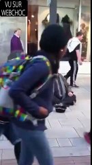 Un sdf chante du Lionel Richie